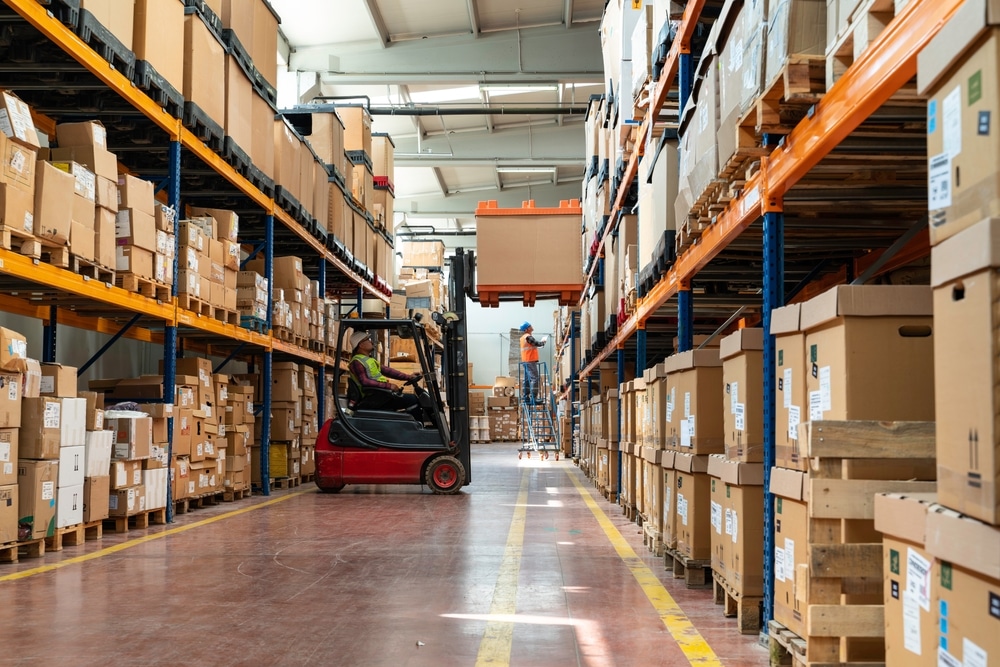 Aangereden door een heftruck op het werk wie vergoedt uw letselschade